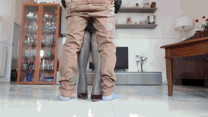 Do you want to sit on my lap? 23 MP4