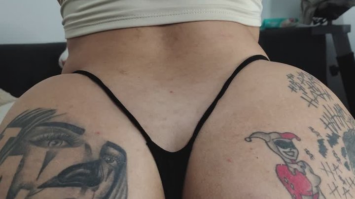 These farts on his cock excite him a lot; the smell and vibration of my gas make