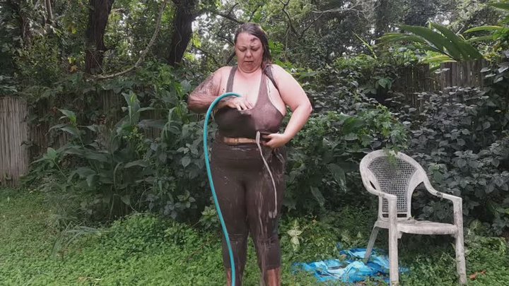 Muddy Yoga Clothes Rinse Off