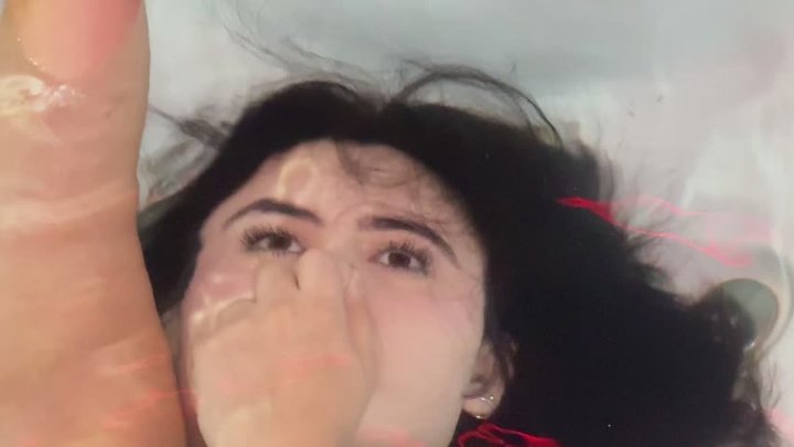 UNDERWATER BREATHPLAY - BUBBLES