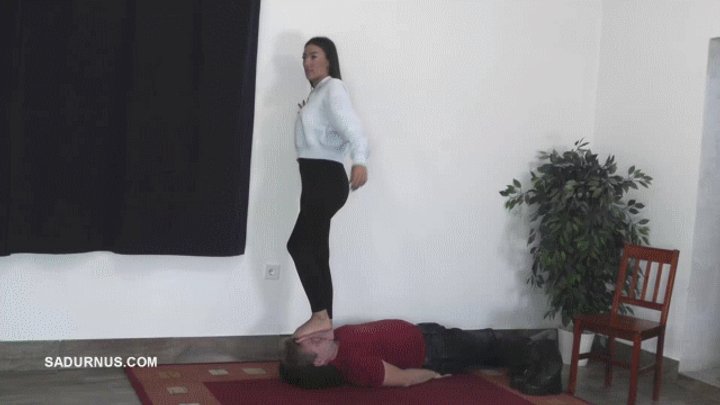 Under the feet of Mistress Natasa mp4