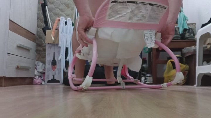 100kg, 220lbs sitting in a chair designed to support 18kg, 39lbs