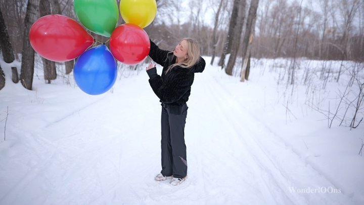 Irene sit pop on the snow