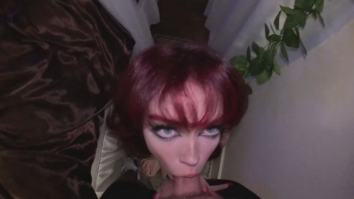 Cute Girl Gives Quick BJ