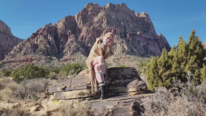 Zonah Bellum Tied in the Desert