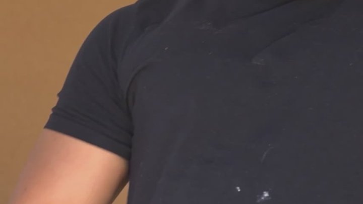 Giant 8ft gymbro wants his macros so he makes you his little prey
