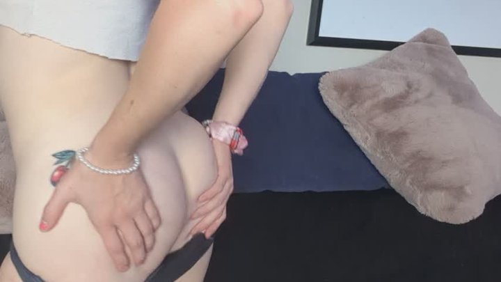 theelderwives Horny Strip Tease Twerk