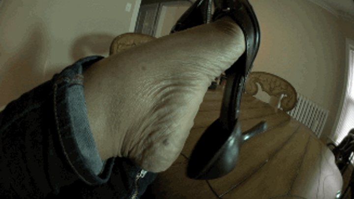 Fever Hot Dangling On Table - Full Movie [Venus]