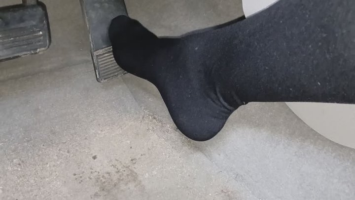 Evalynn flooring and driving in nylons
