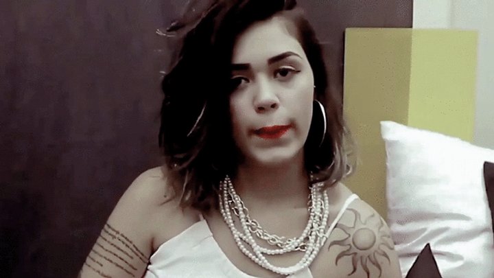 Smoking Girl Elegant 100's Model Kimberly Video 0063