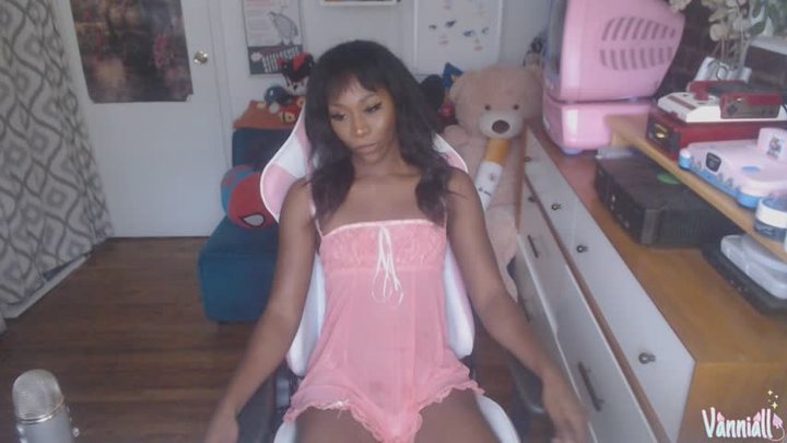 Vanniall's Outfit Change - Pink Slip to Denim Mouth Cumshot