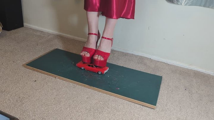 Giantess Lily Kink toy car crush of a 67 Chevelle SS in big mega red heels and s