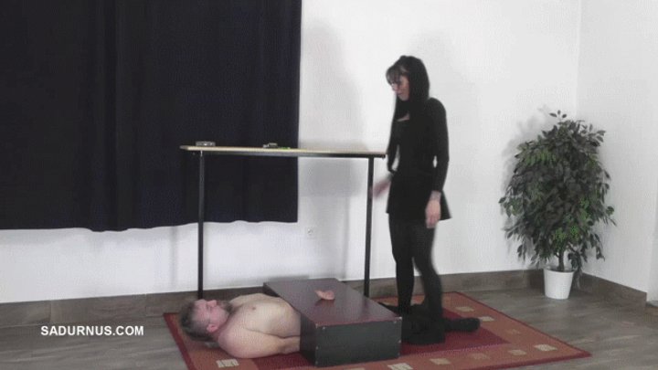 Mistress Cleo in pantyhose trample his slave to orgasm A mp4