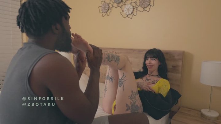 Raphael Worship's Silk's Feet