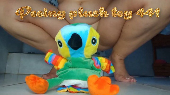 Peeing plush toy 441