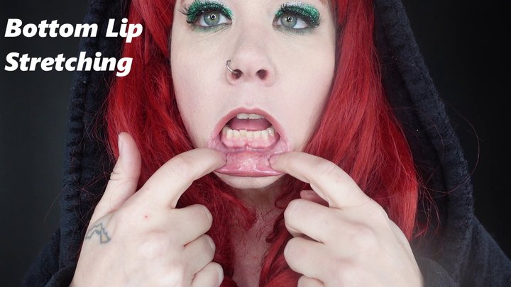 *1280x720* Bottom Lip Stretch MP4