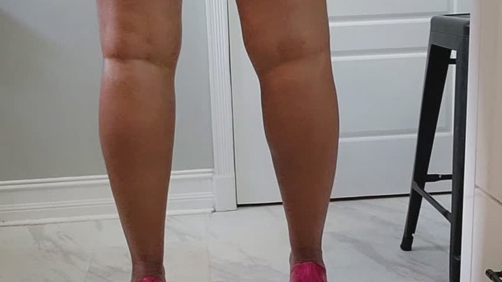 Heels on back, bear smashing, Plushie stepped on, Heel fetish, leg fetish