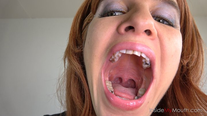 Redhead Titi's Extreme Mouth Tour – Huge Lips, Missing Tooth & Dancing Uvula (HD