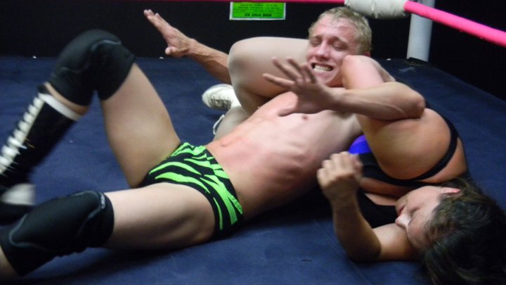 Too Much Woman To Handle! Little Jeanie vs Mr. Fabulous