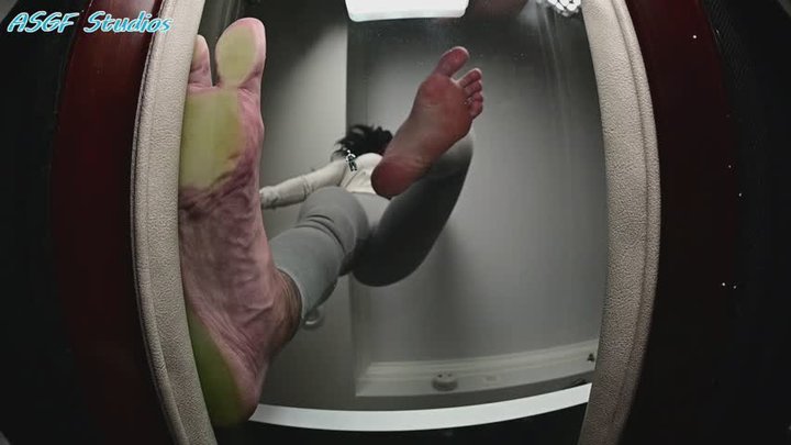 Quick GIANTESS STOMPING and CRUSH with Chicana and her BIG FEET! - MOV