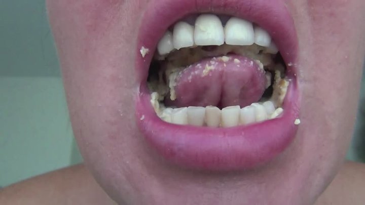 I eat a cracker and burp a