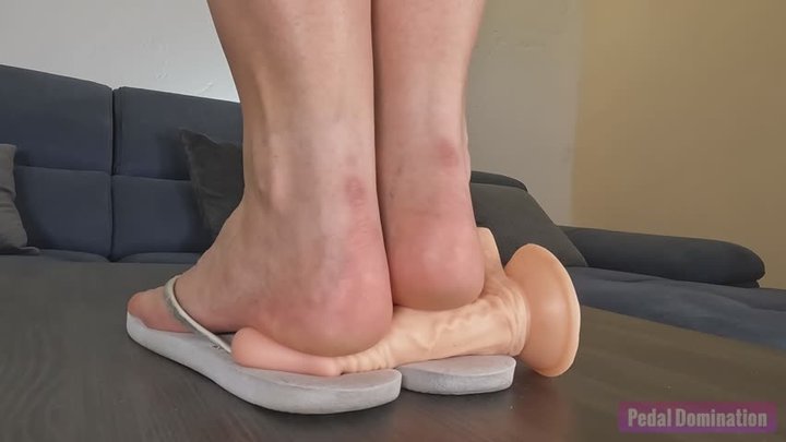 Dildo Crush in Flip Flops - 4K MP4
