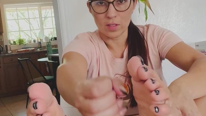 Imaginary foot job