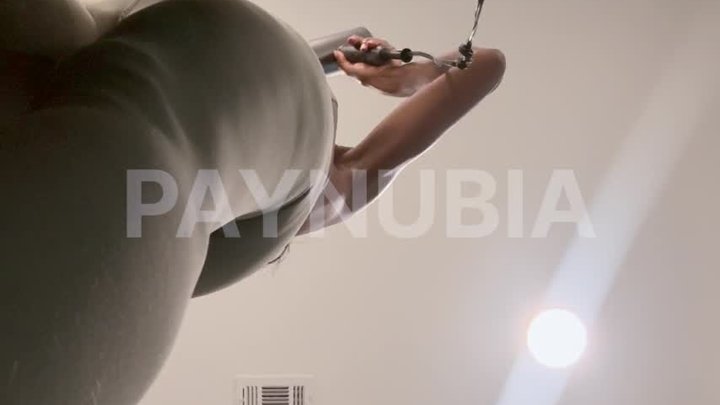 giantess doesn’t see you while getting ready at the end crushed