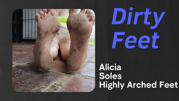 Beautiful feet with very dirty, muddy soles (2)