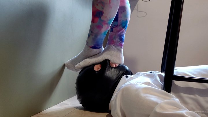 Your Face My Footrest (FHd)