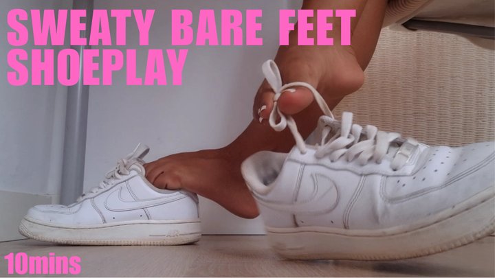 Shoeplaying Socksless in my Nike Sneakers | Sweaty Feet, Toe Wiggling & Nonstop 