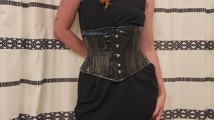Corset undressing