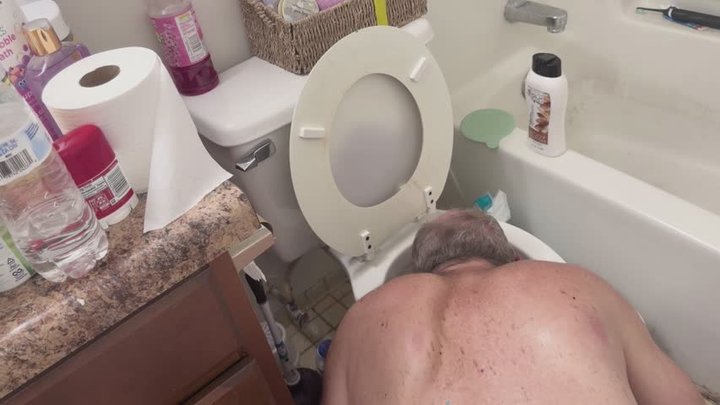 Toilet humiliation Goddess MXDominion Allows Her Slave to Drink From Her Toilet 