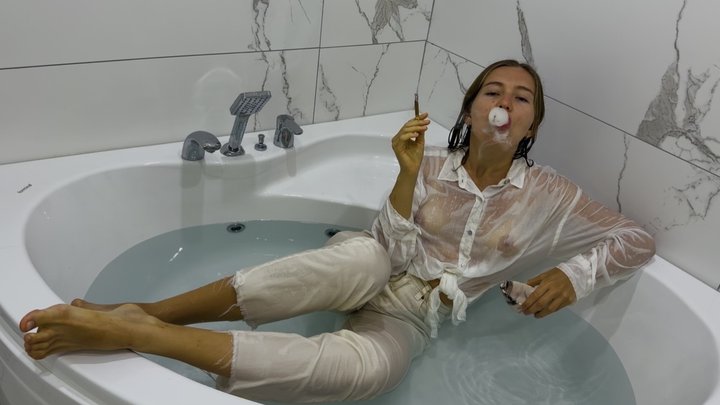 Pee in white jeans, masturbate and smoke!