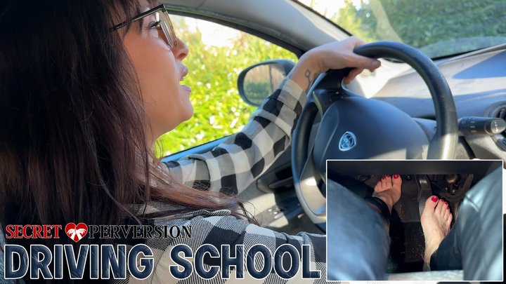 MISS AMMALIA: Driving School - HD