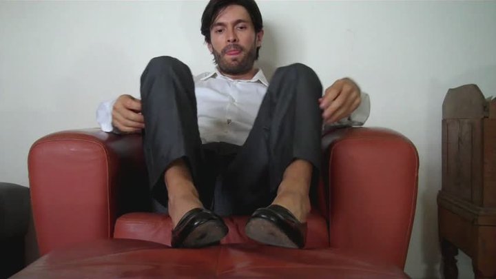 Sockless & patent leather loafers