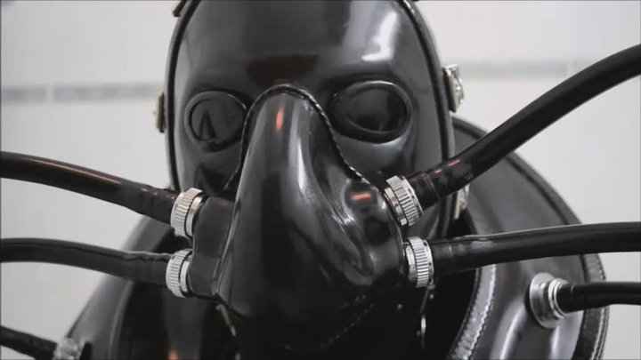 Avec un masque RF