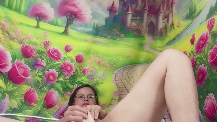 dildo fuck deep in her pussy