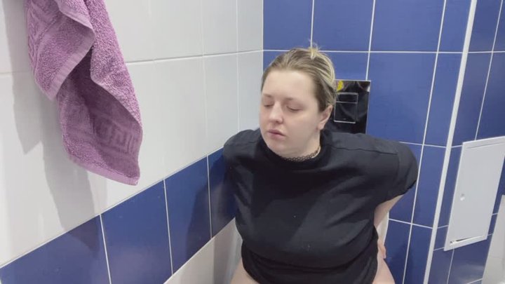 BLOATED BELLY TOILET TRIP