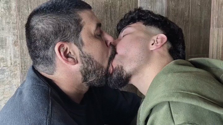 Super Intense Kisses Between Two Big Mouths - By Rick Wink and Billy Thompson - 