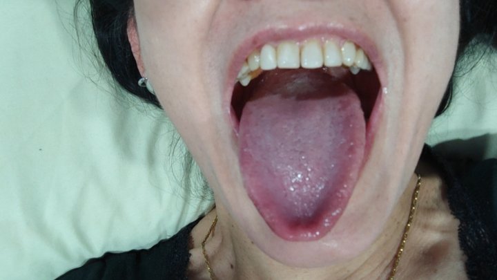 Do you want to see my tongue licking?