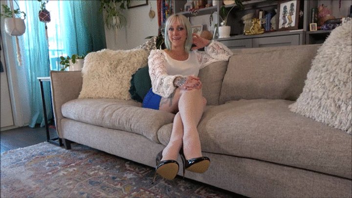 Cum all over Tay's pantyhose feet!