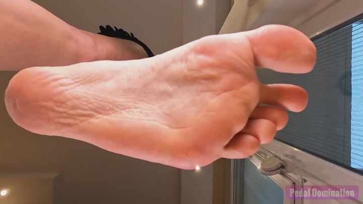Stomping You Like a Bug - 4K MP4