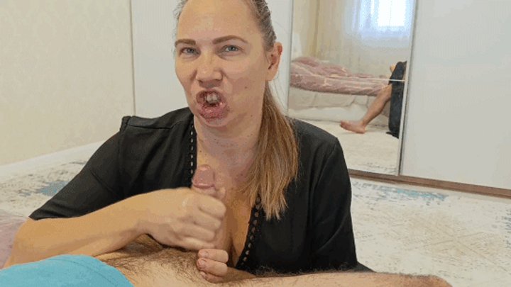 Sexy oil handjob with natural plump lips d