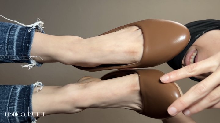 Suck My Toes: Slobbery Foot Worship