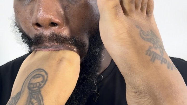 Blanco Mami POV Foot Worship