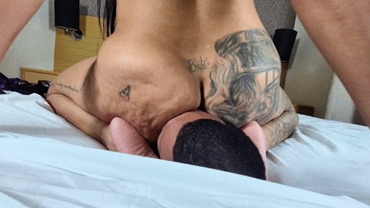 SUFFER UNDER THE GIGANTIC AND DANGEROUS BUTT OF THE FANTASTIC BELLA CRUEL - CLIP
