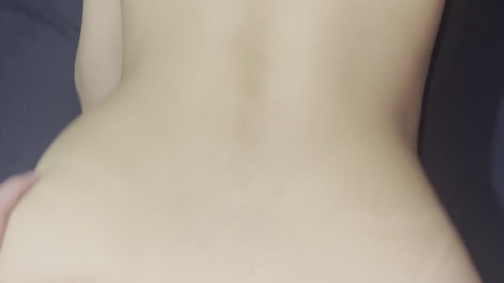 Mi hermanastro me folla por el culo. Anal Sex