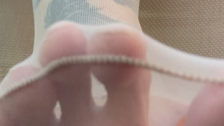 Giantess feet and a squishy tiny