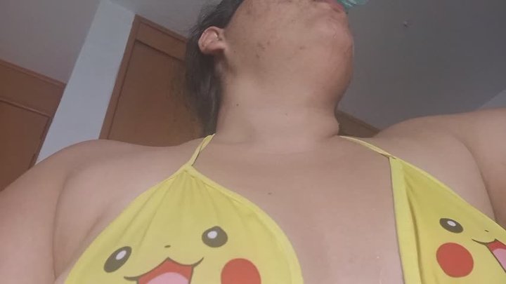 Nonstop Water Drinking, Throat Swallowing, Loud Gulping & Burping – Visible Neck